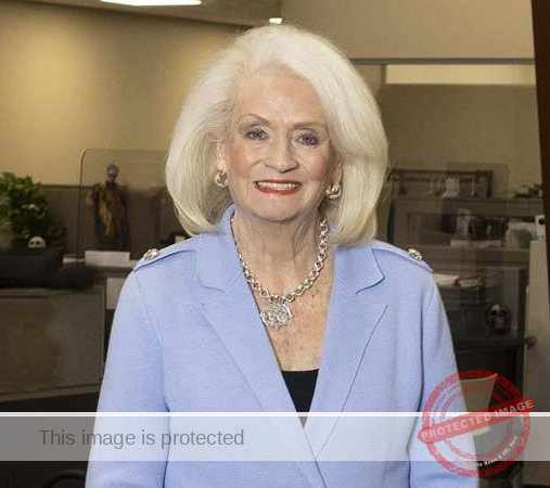 Bobbie Holsclaw, Longtime Jefferson County Clerk and Dedicated Public Servant, Passes Away at 73